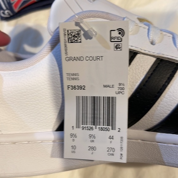 Adidas - Picture 6 of 6